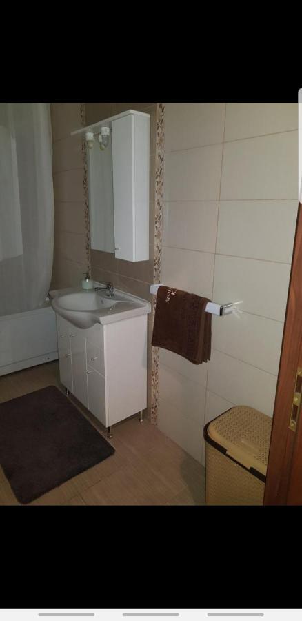 Apartament Karla Орадя Екстер'єр фото